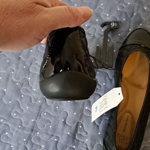 Time and Tru black memory foam quilted ballett flats size 9.5 NWT - Picture 3 of 5